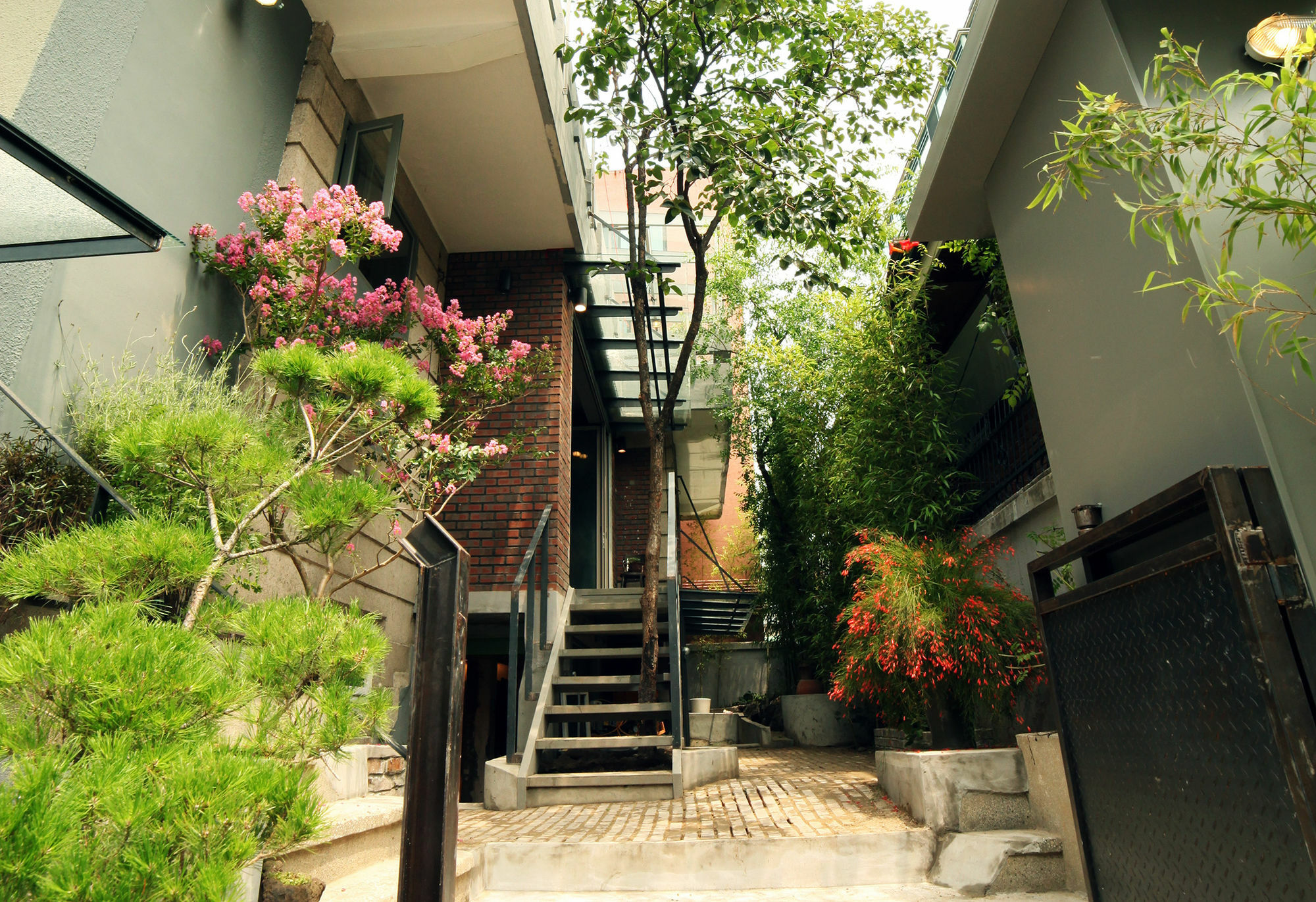 סיאול Hongdae Guesthouse Pajamaparty מראה חיצוני תמונה